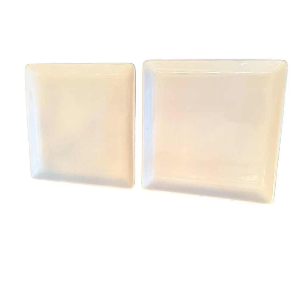 The Pampered Chef Simple Additions Medium Squares Set of 2 White Plates 1930